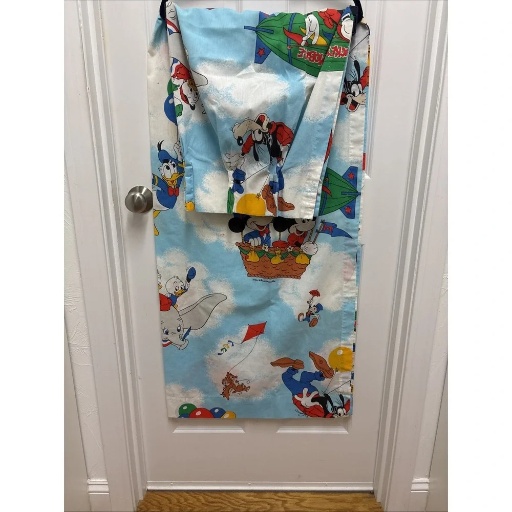 Vtg Disney Mickey Mouse Hot Air Balloon Minnie Dumbo Goofy Ducks Curtain